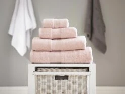 Deyongs Bliss Bathroom Towels - Pink