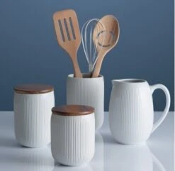 Mason Cash Mason & Cash Linear Pitcher 900ml - White -Le Creuset Sales Store 35974 14638